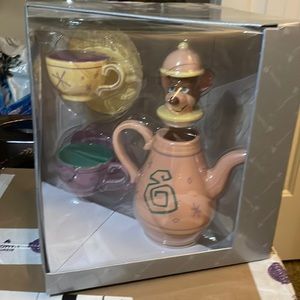 Disney Alice in wonderland teapot set